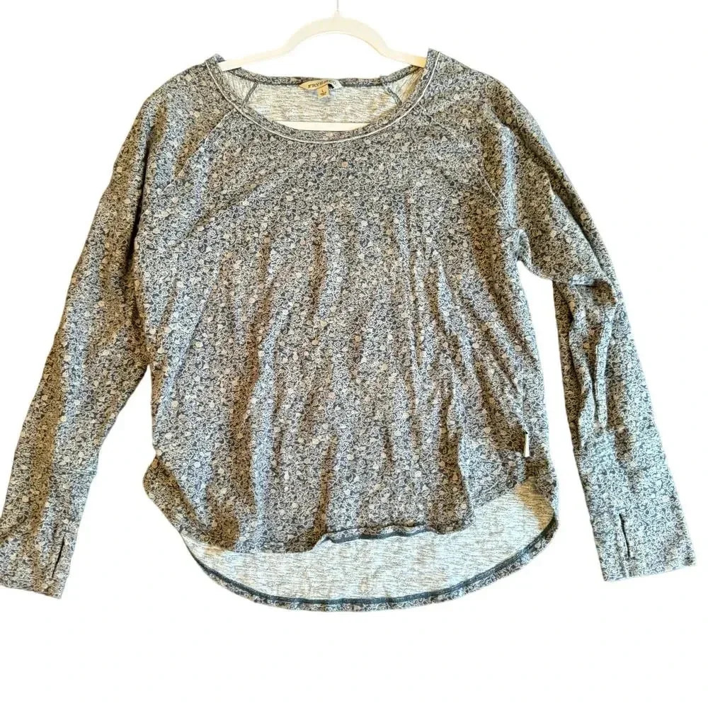 Frye and Co Women’s Monica Floral Heritage Top Size Large Gray Thumbholes Cotton